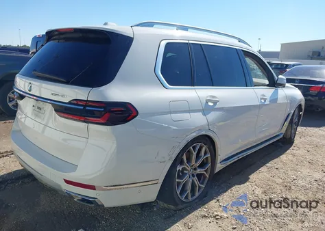 2026 BMW X7 xDrive40I z USA, uszkodzony, nr VIN 5UX23EM0XT9053505